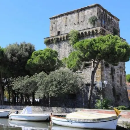 La Brezza Viareggina A 500 Mt Dal Mare, Dal Carnevale E Dagli Stabilimenti Balneari *