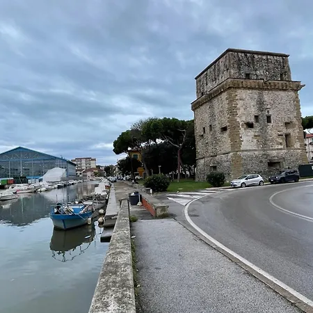 La Brezza Viareggina A 500 Mt Dal Mare, Dal Carnevale E Dagli Stabilimenti Balneari Apartment Viareggio